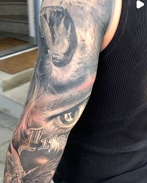 Wolf- und Adlermotiv mit Schriftzug, Oberarm-Sleeve